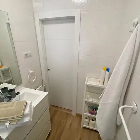 Pleno Centro, Cerca De Todo Con Wifi Gratis Y Ascensor * Santander