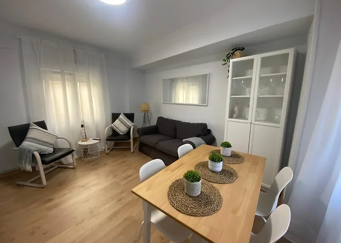 Pleno Centro, Cerca De Todo Con Wifi Gratis Y Ascensor *